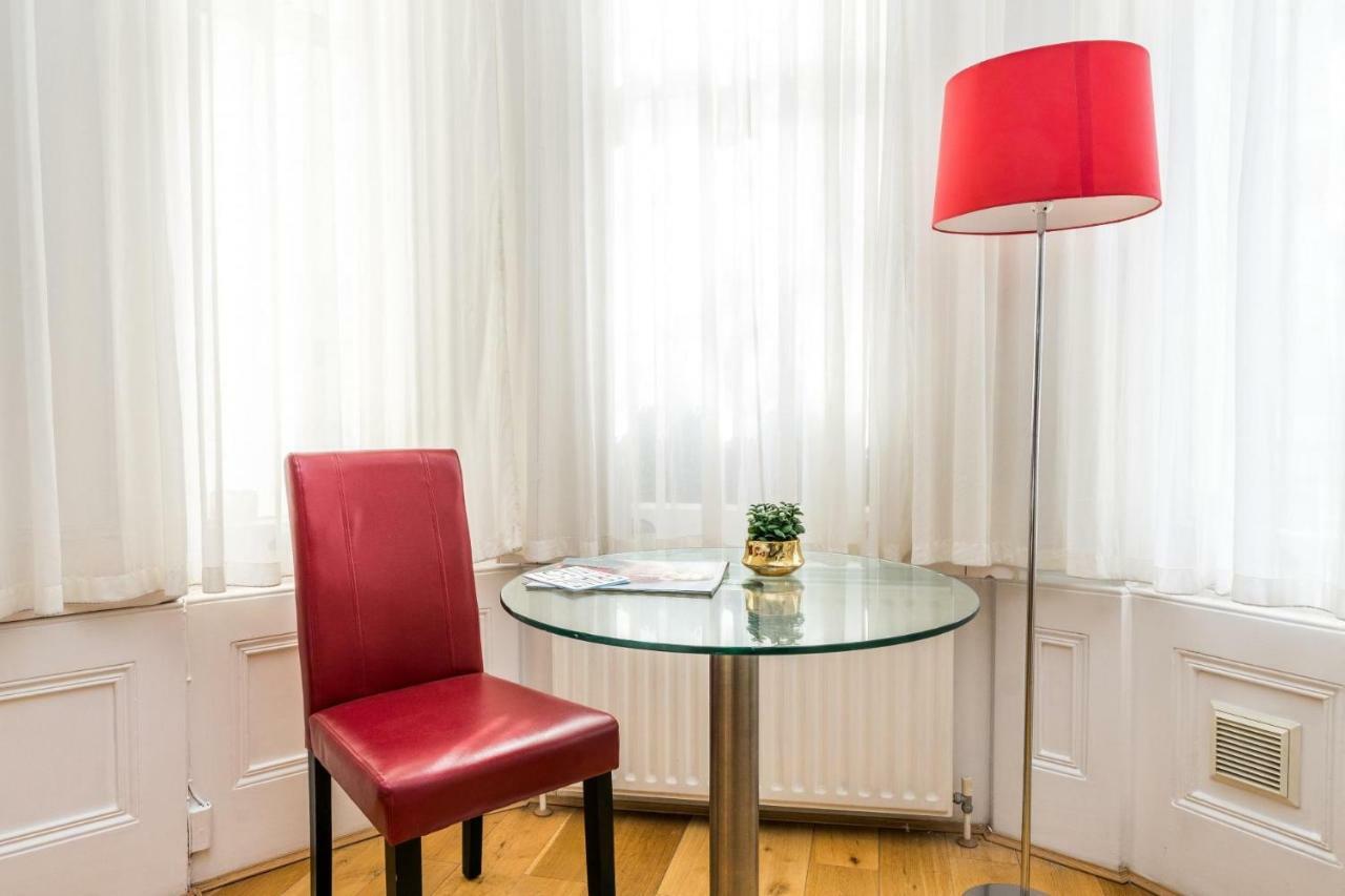 New 1 Bedroom Earls Court Flat Centre Of Лондон Экстерьер фото